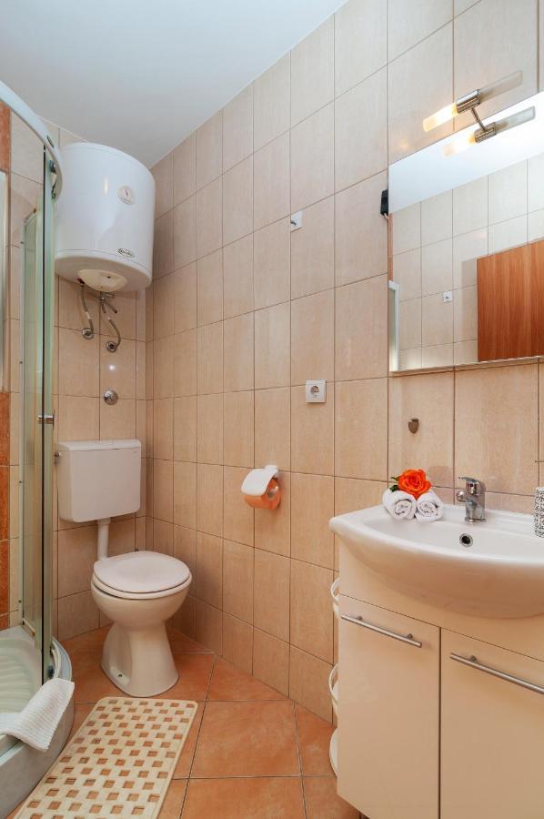 Apartments Island Beat スペタル エクステリア 写真
